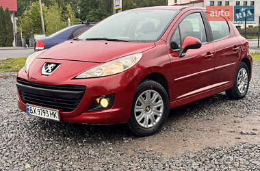 Хетчбек Peugeot 207 2010 в 
