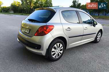 Хэтчбек Peugeot 207 2008 в 