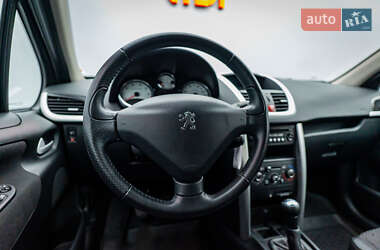 Хетчбек Peugeot 207 2011 в 