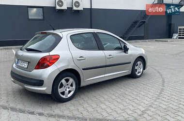 Хетчбек Peugeot 207 2007 в 