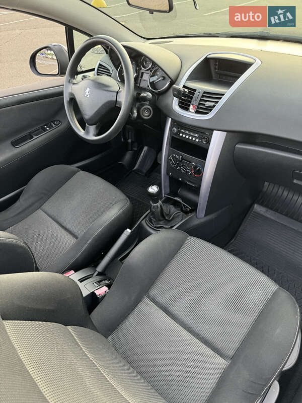 Кабріолет Peugeot 207 2007 в Черняхові