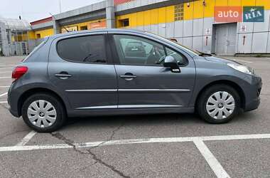 Хэтчбек Peugeot 207 2010 в Львове
