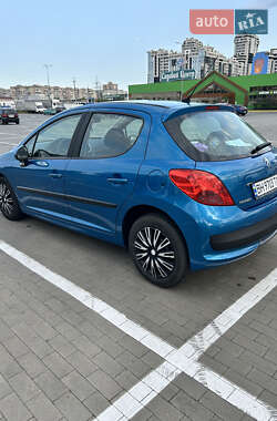 Хэтчбек Peugeot 207 2008 в 