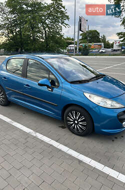 Хэтчбек Peugeot 207 2008 в 