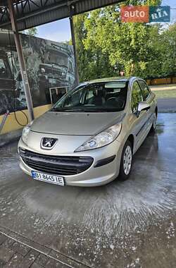 Хэтчбек Peugeot 207 2009 в Глобине