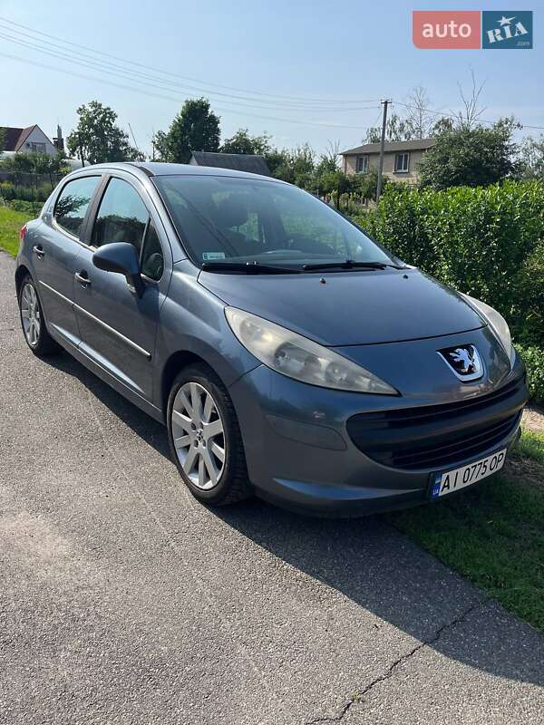 Хэтчбек Peugeot 207 2006 в Ирпене