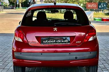 Хэтчбек Peugeot 207 2010 в 