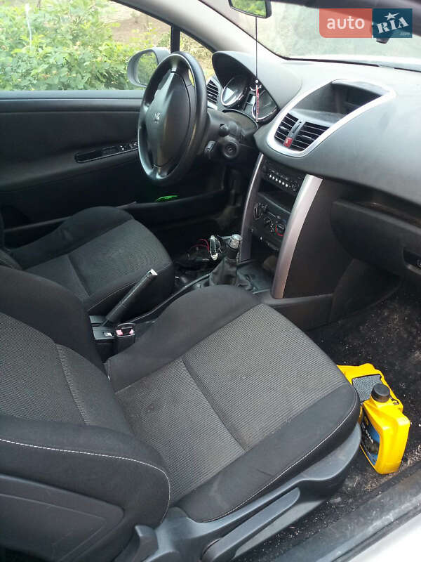 Кабріолет Peugeot 207 2007 в Запоріжжі