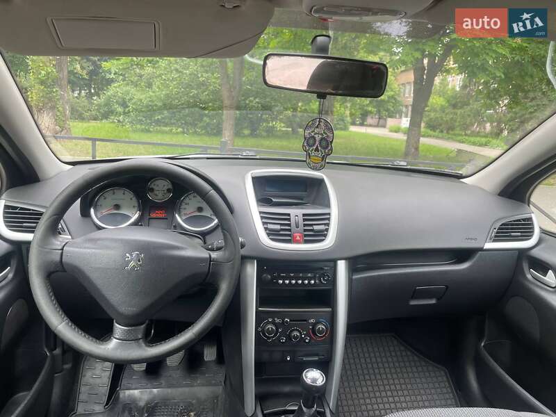 Хэтчбек Peugeot 207 2011 в Одессе