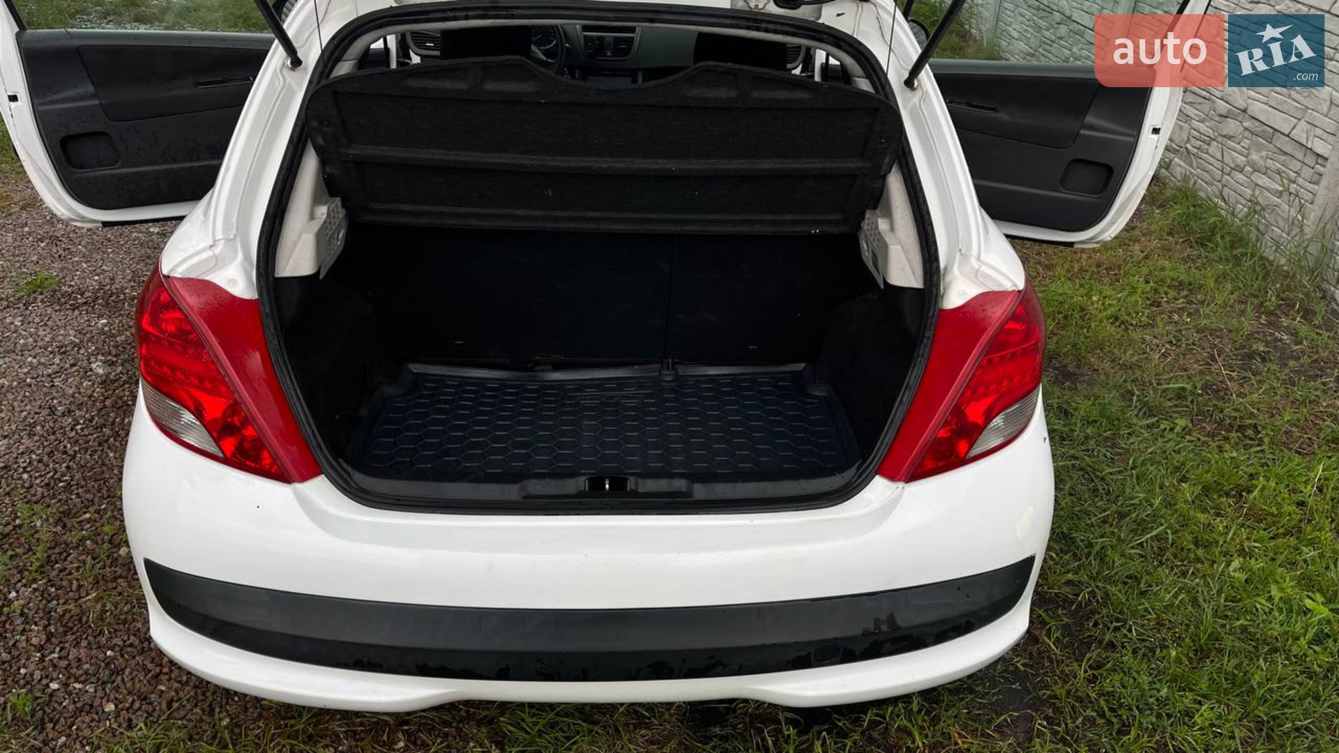 2010 Peugeot 207 - мініатюра 9