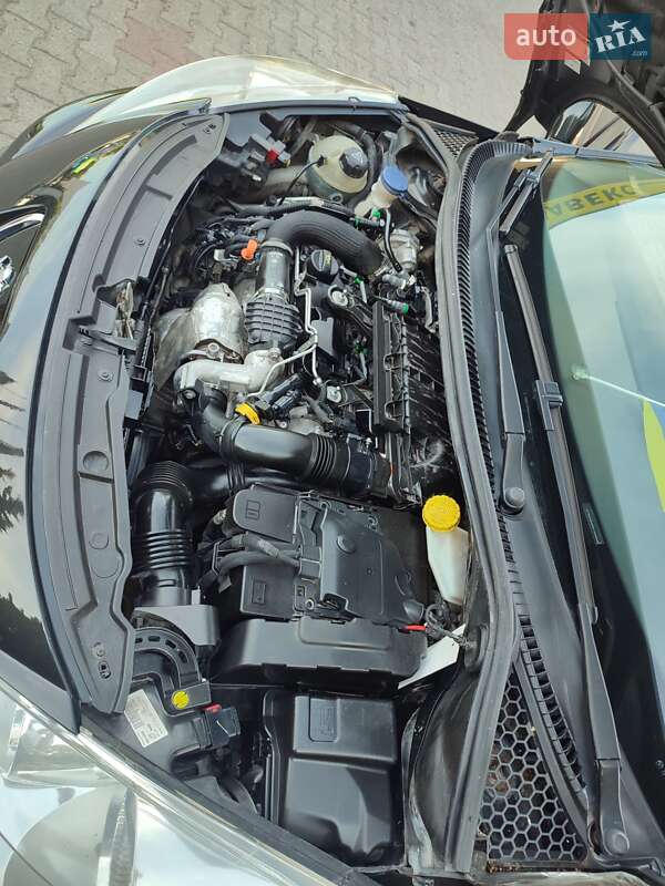 Хетчбек Peugeot 207 2011 в Чернівцях