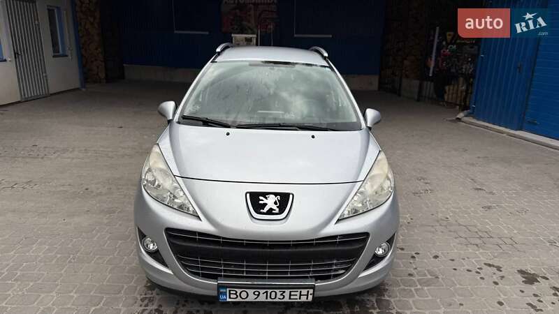Peugeot 207 2011
