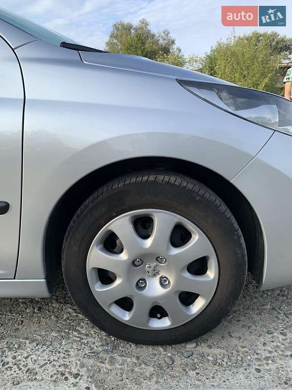 Хетчбек Peugeot 207 2008 в Калуші