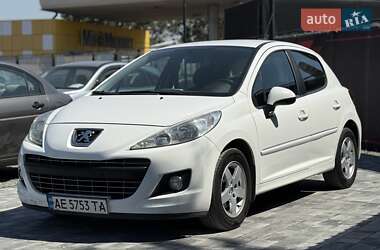 Хетчбек Peugeot 207 2012 в Дніпрі