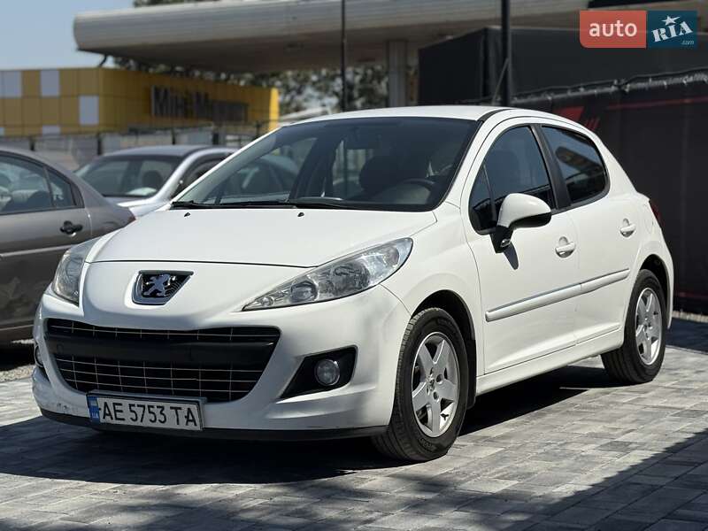 Peugeot 207 2012