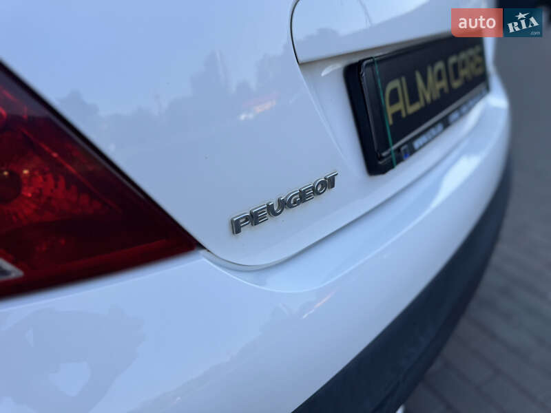 Хетчбек Peugeot 207 2011 в Києві