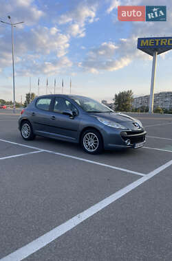 Хэтчбек Peugeot 207 2008 в 