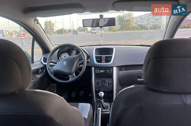 Хэтчбек Peugeot 207 2008 в 