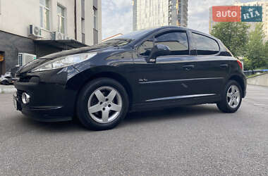 Хетчбек Peugeot 207 2009 в 
