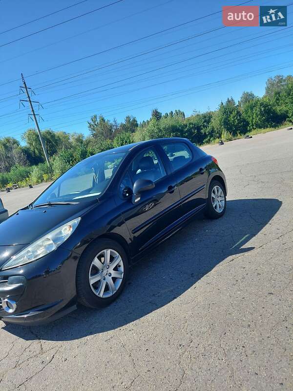 Хэтчбек Peugeot 207 2007 в Полтаве