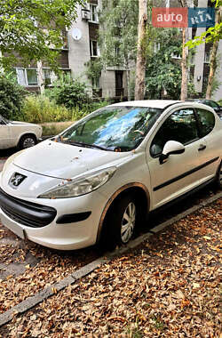 Хэтчбек Peugeot 207 2008 в Днепре