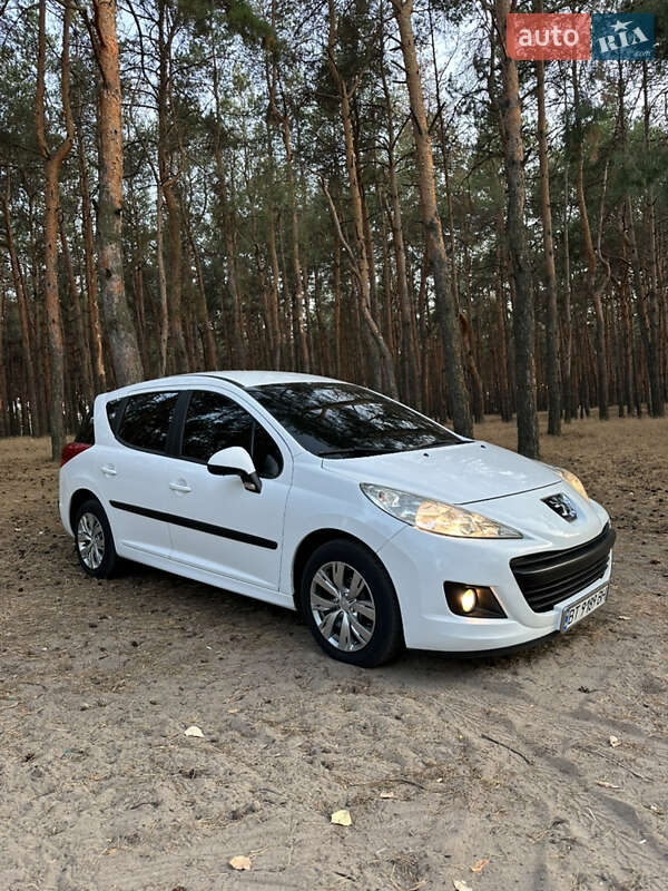 Универсал Peugeot 207 2010 в Николаеве