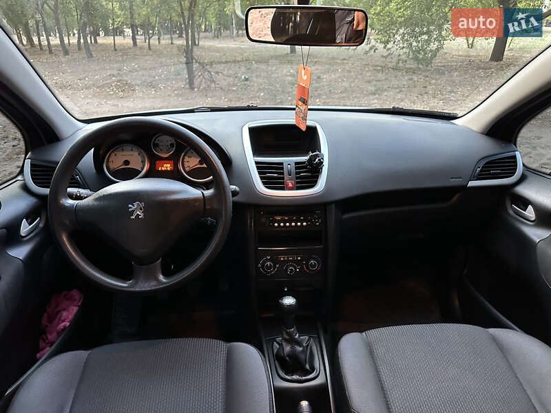 Универсал Peugeot 207 2010 в Николаеве