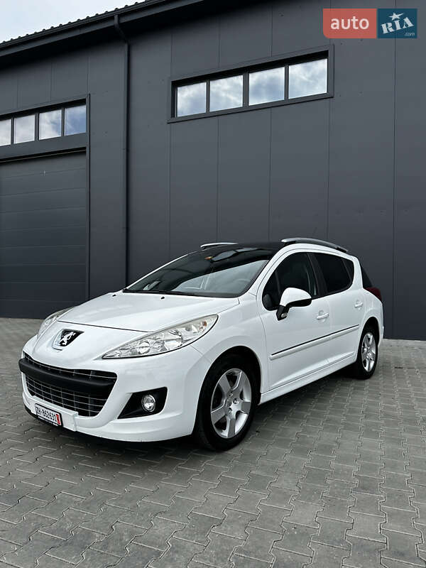 Peugeot 207 2012
