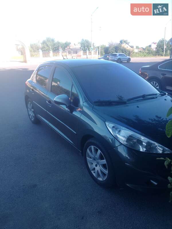 Хетчбек Peugeot 207 2006 в Вінниці