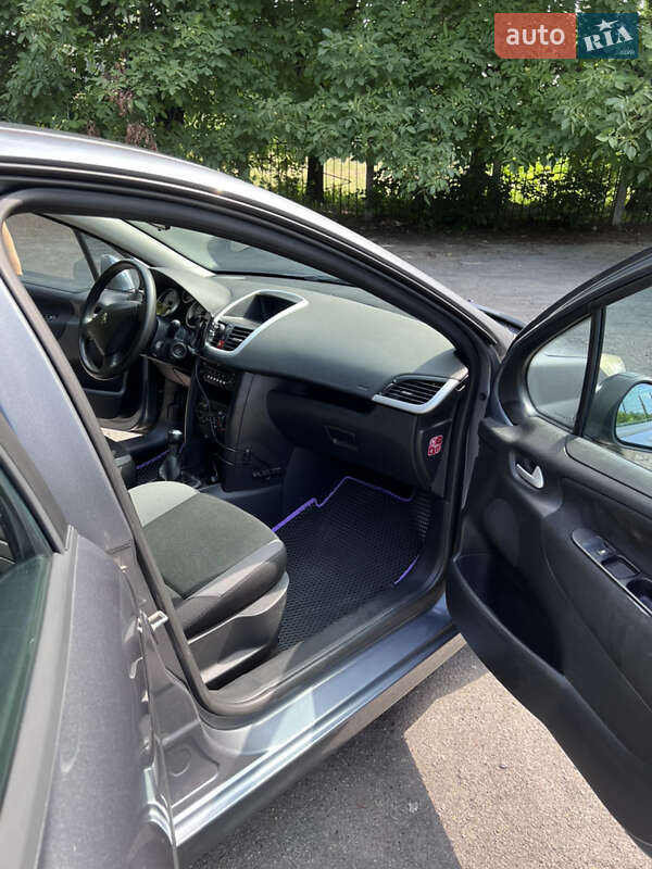 Хетчбек Peugeot 207 2009 в Вінниці