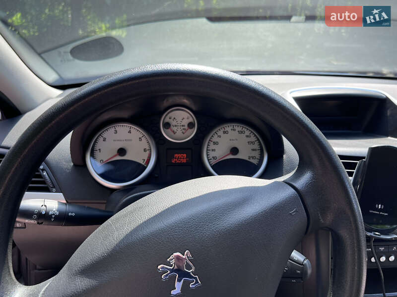 Хетчбек Peugeot 207 2009 в Вінниці