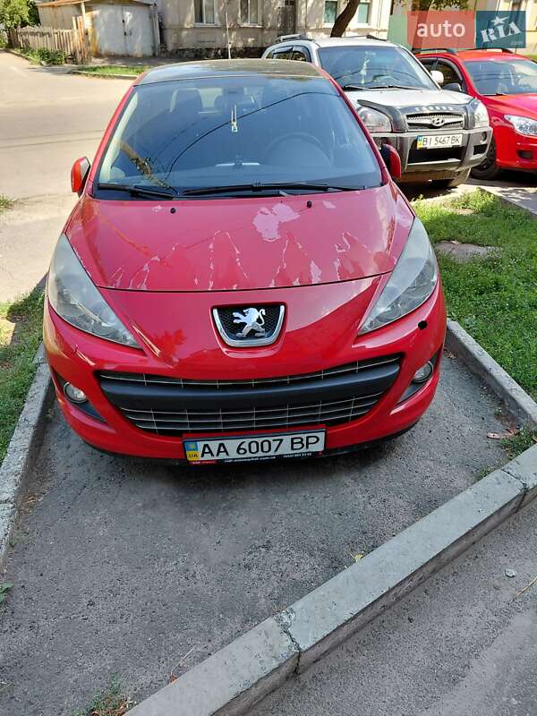 Peugeot 207 2012
