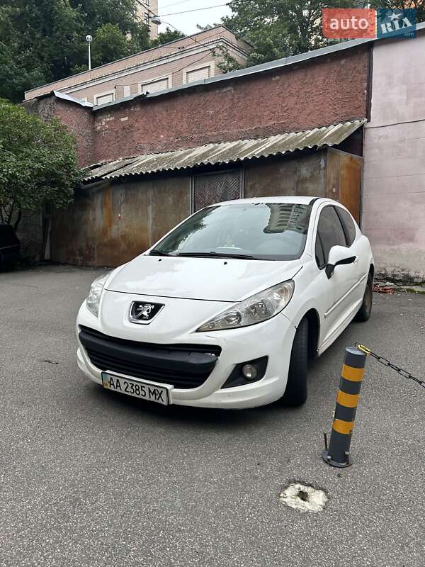 Peugeot 207 2012 Peugeot 207 2012