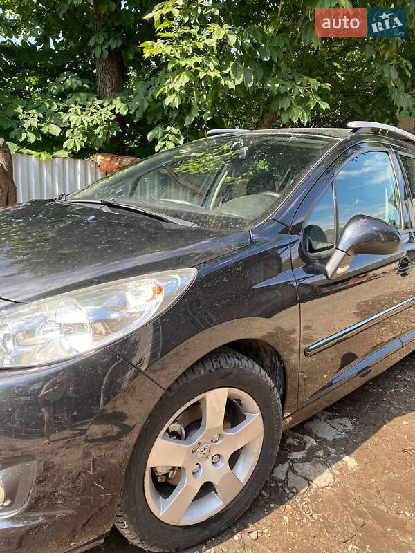 Універсал Peugeot 207 2009 в Товсте