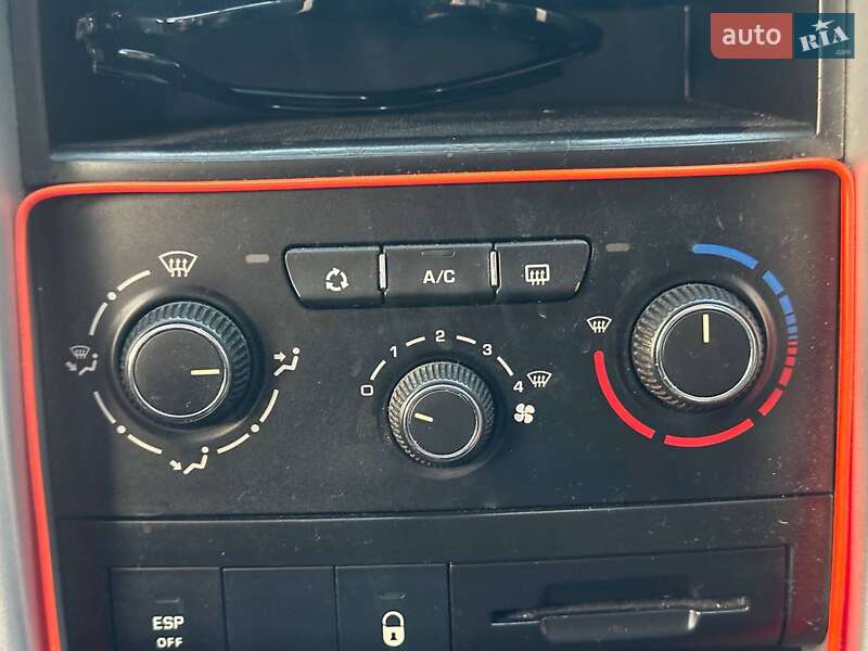 Универсал Peugeot 207 2010 в Львове