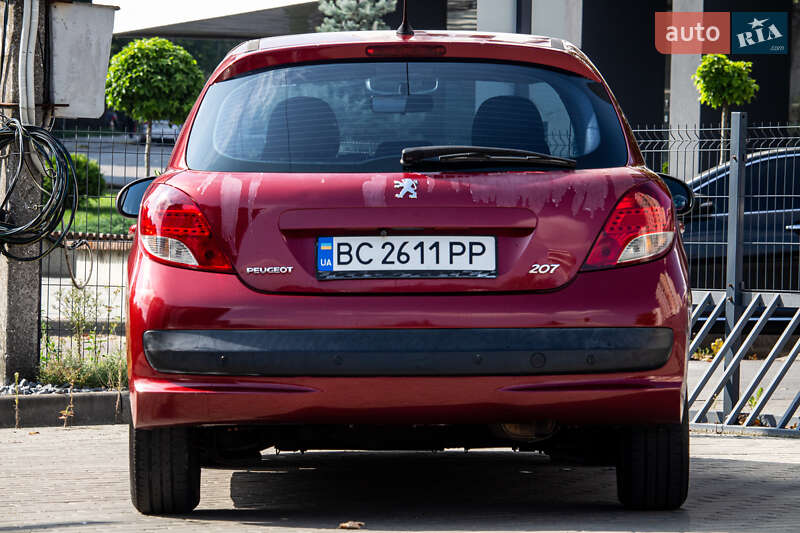 Хэтчбек Peugeot 207 2010 в Львове