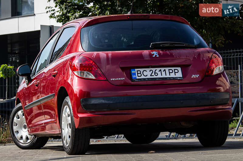 Хэтчбек Peugeot 207 2010 в Львове