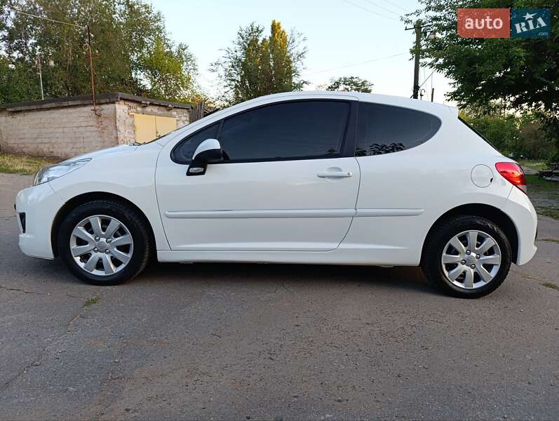 Хэтчбек Peugeot 207 2011 в Кривом Роге фото 10 Хэтчбек Peugeot 207 2011 в Кривом Роге
