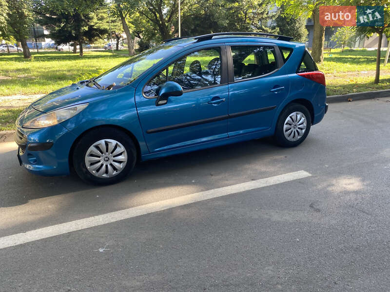 Универсал Peugeot 207 2007 в Ужгороде