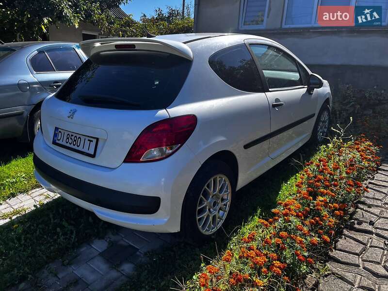 Хетчбек Peugeot 207 2010 в Львові
