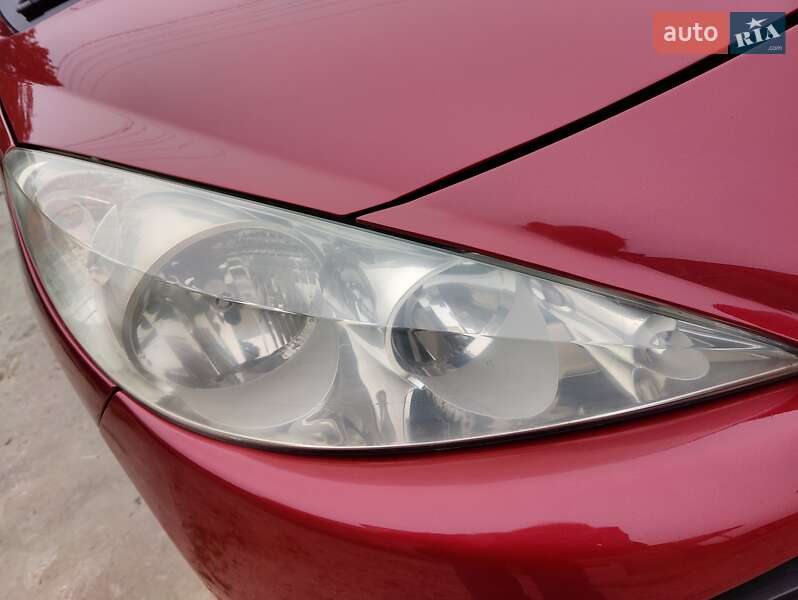 Хэтчбек Peugeot 207 2010 в Луцке