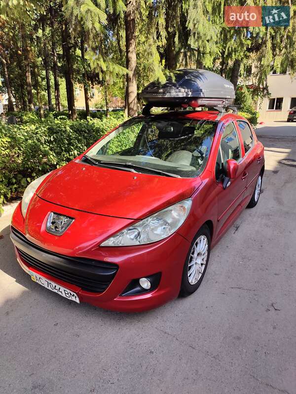 Peugeot 207 2010 Peugeot 207 2010