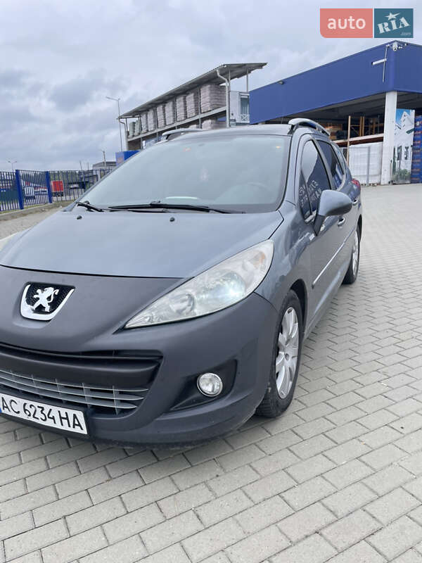 Peugeot 207 2011