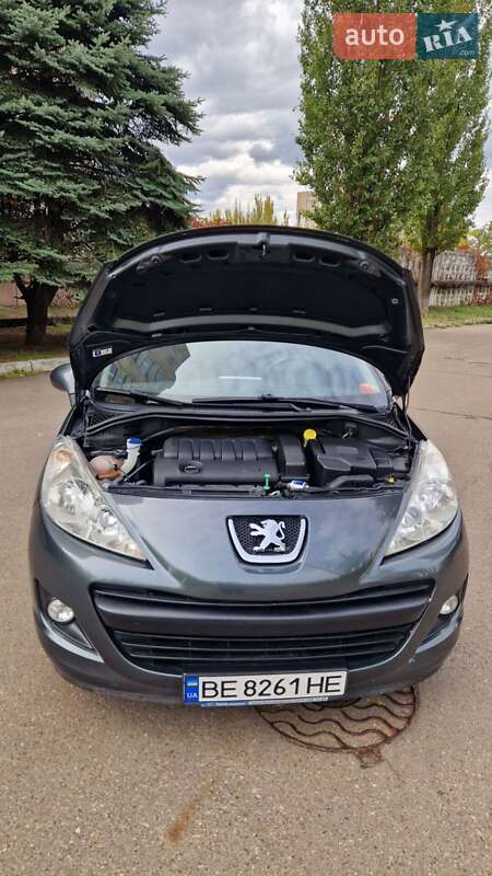 Хэтчбек Peugeot 207 2010 в Николаеве