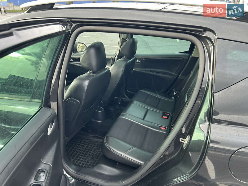 Универсал Peugeot 207 2011 в Виннице