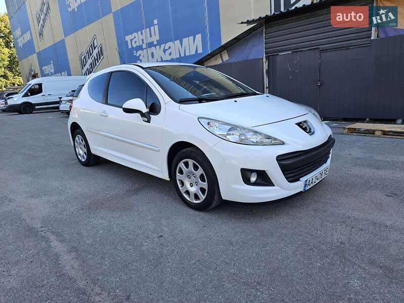 Peugeot 207 2011