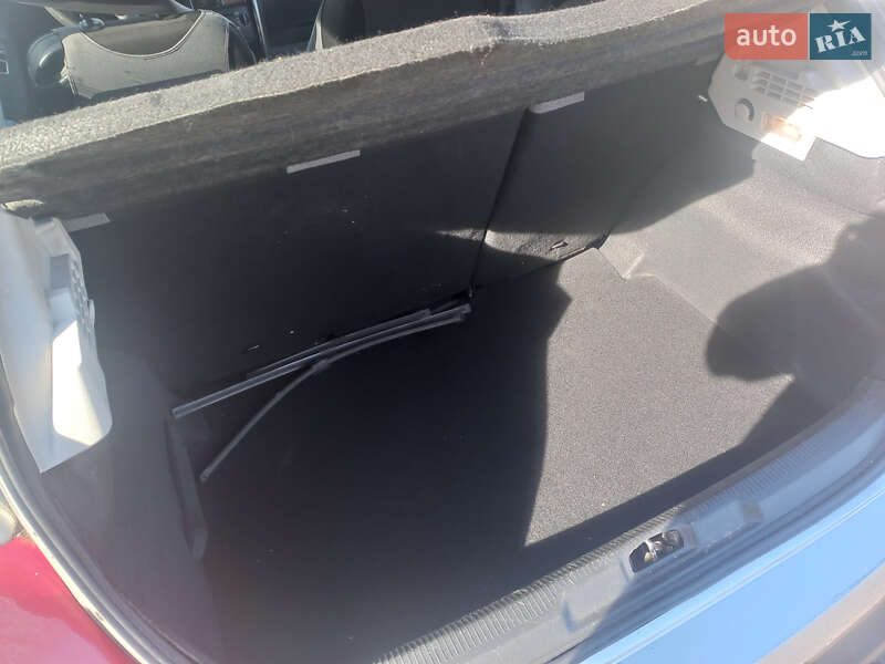 Хэтчбек Peugeot 207 2009 в Ивано-Франковске