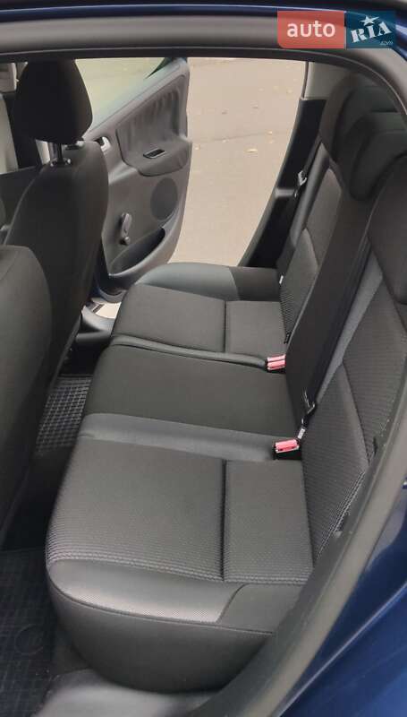 Хэтчбек Peugeot 207 2010 в Киеве фото 8 Хэтчбек Peugeot 207 2010 в Киеве