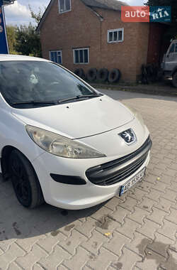 Хэтчбек Peugeot 207 2008 в 