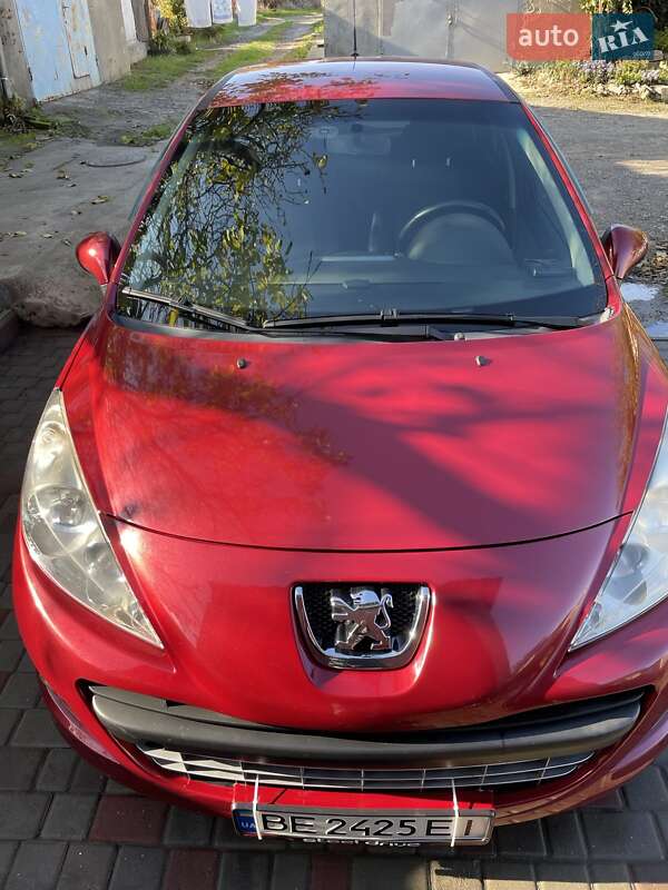 Хетчбек Peugeot 207 2010 в Миколаєві